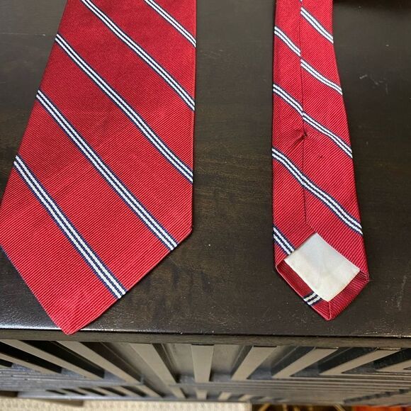 Brooks Brothers silk red with white and black striped tie - Picture 2 of 5